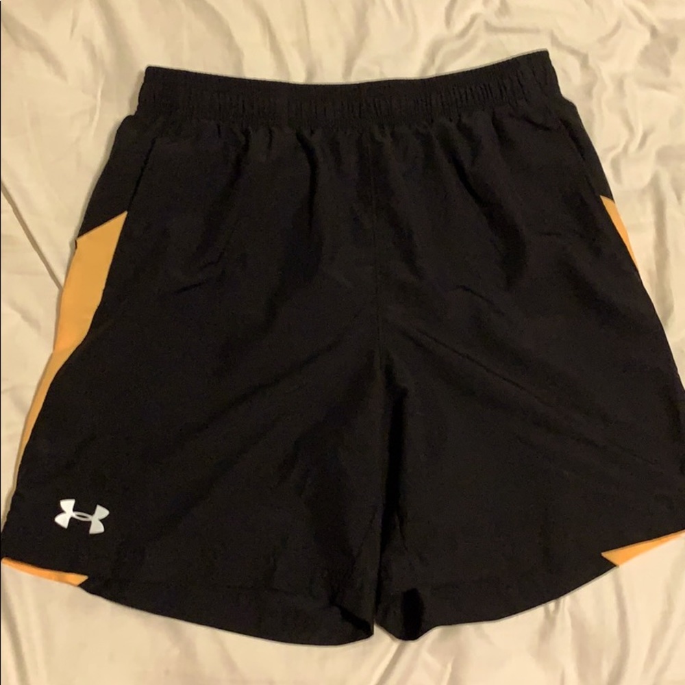 Large underarmour shorts